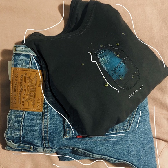 Thanks for checking out my closet! ๐ซ - Picture 4 of 11